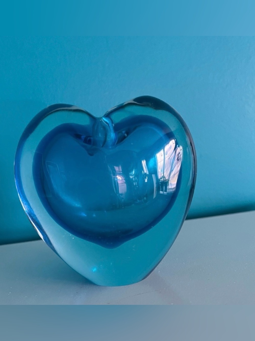 🇨🇦 Vintage 1980s Studio Art Glass Heart - Turquoise Bud Vase